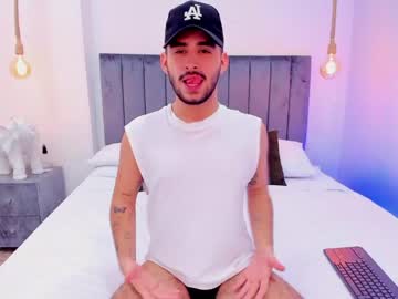 Chaturbate [01-04-24] tonyscott_ record show with toys from Chaturbate